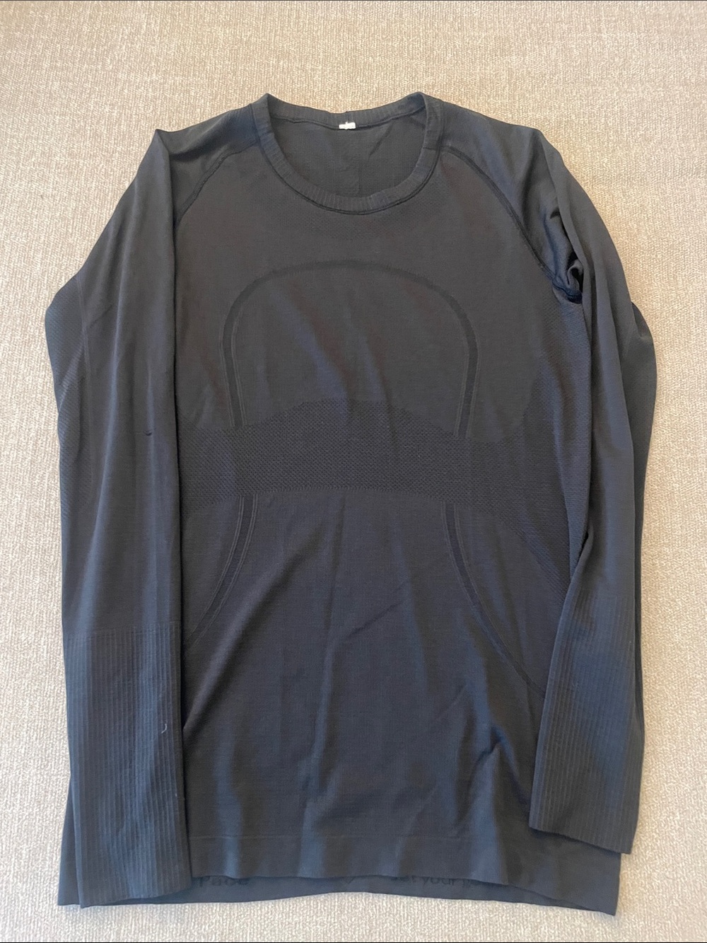 lululemon athletica Black Long-Sleeve Women's Active Tee